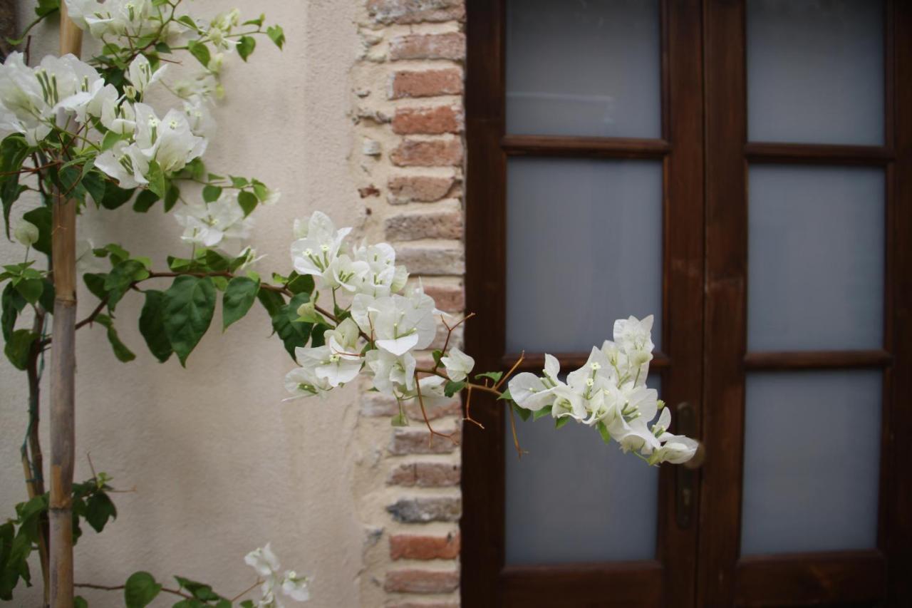 Due Sicilie Maison De Charme Casalvecchio Siculo Bagian luar foto